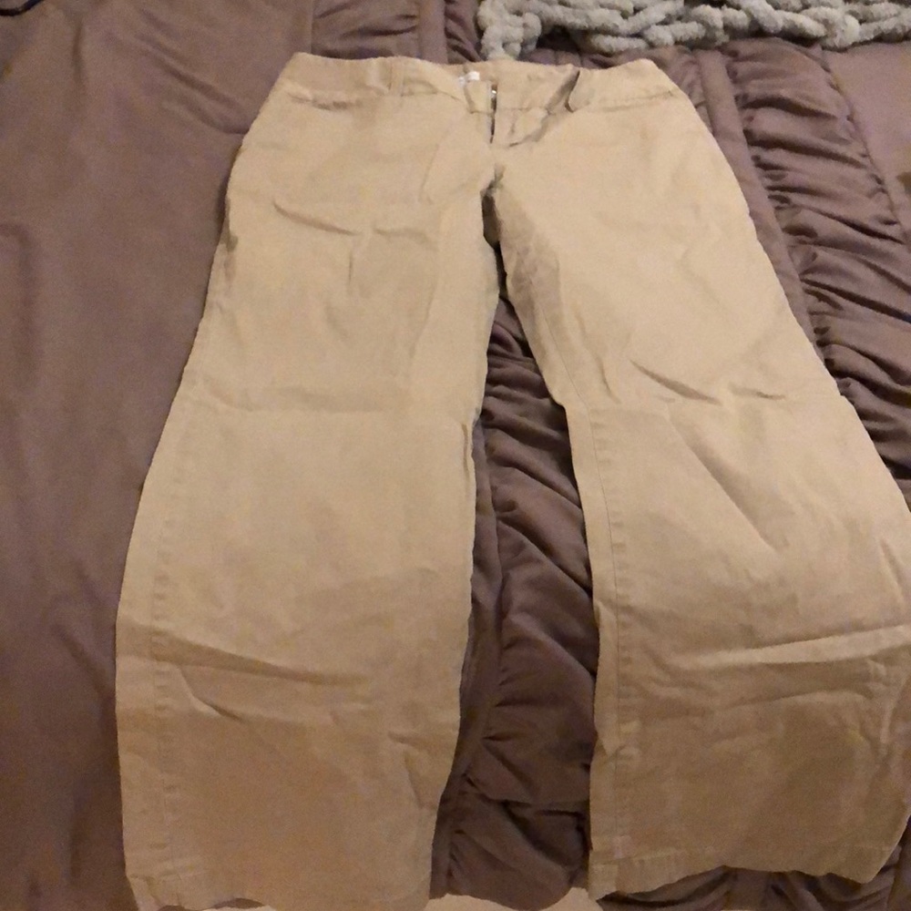 Gap khakis